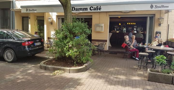 Damm-Cafe